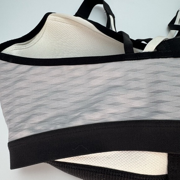 Victoria Sport Bra‎ Zip Front Padded Mesh High Impact Workout Silver Black 36DD - Picture 8 of 16